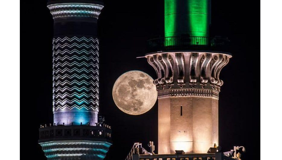 سعودي يوثق صوراً للمسجد النبوي لن تتكرر قبل عام 2034م